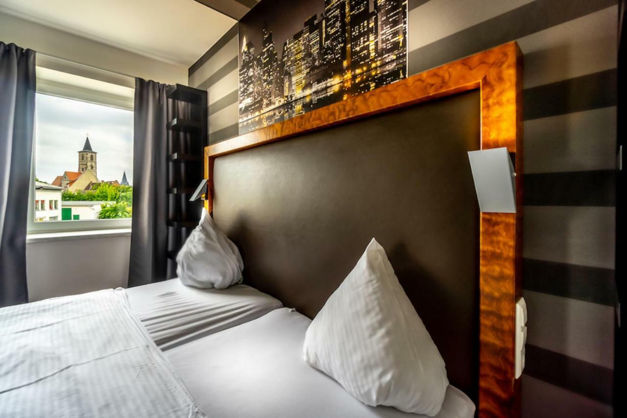 Sl'Otel Budget Bernburg Zewnętrze zdjęcie